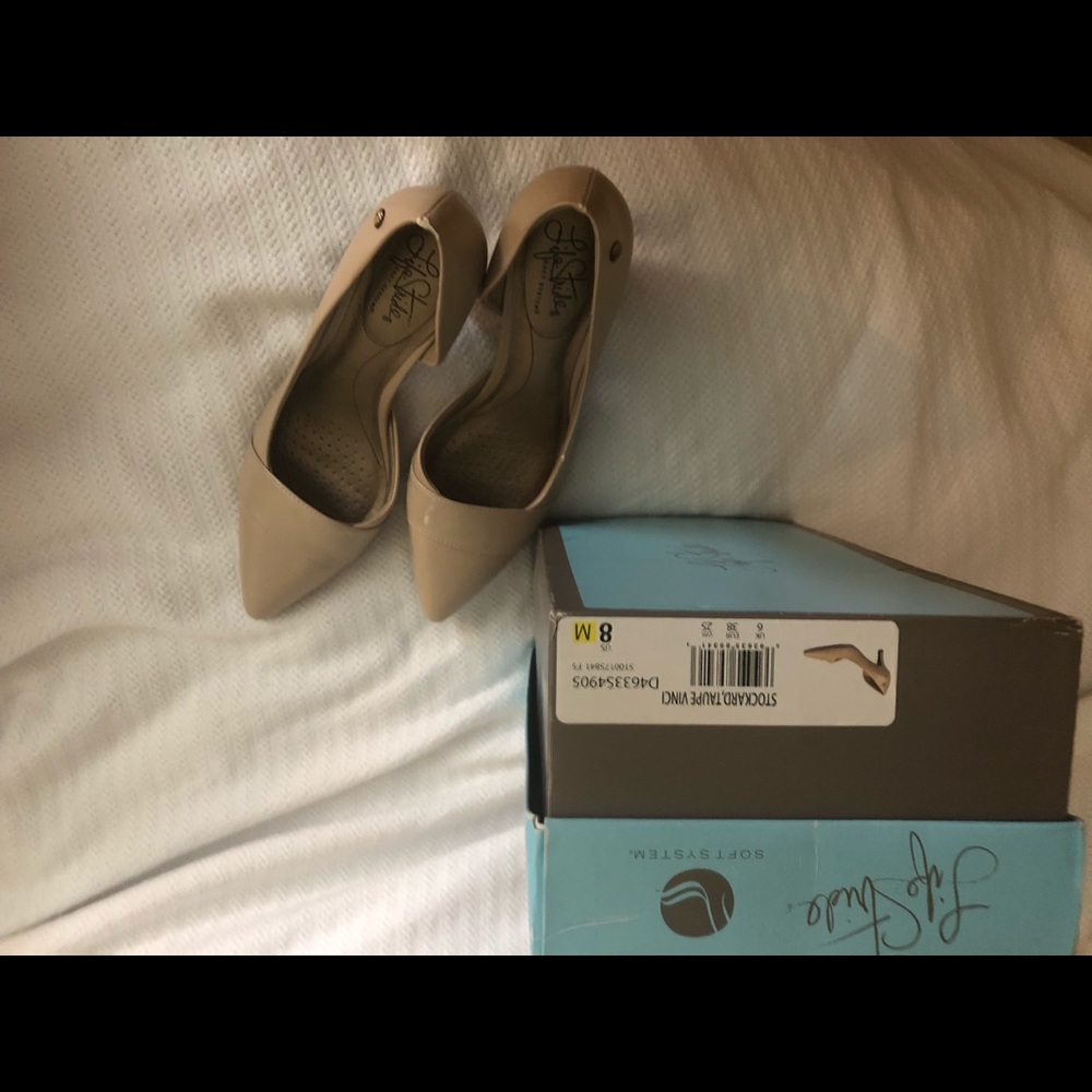 Beige heels